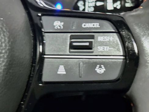 Used 2024 Honda HR-V Sport image 32