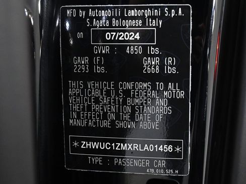 Used 2024 Lamborghini Revuelto image 35