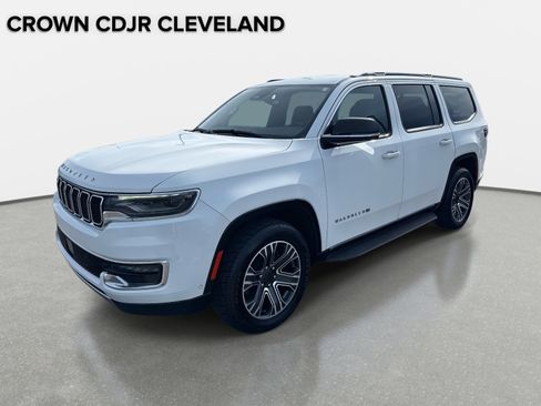 Used 2024 Jeep Wagoneer Series II image 8