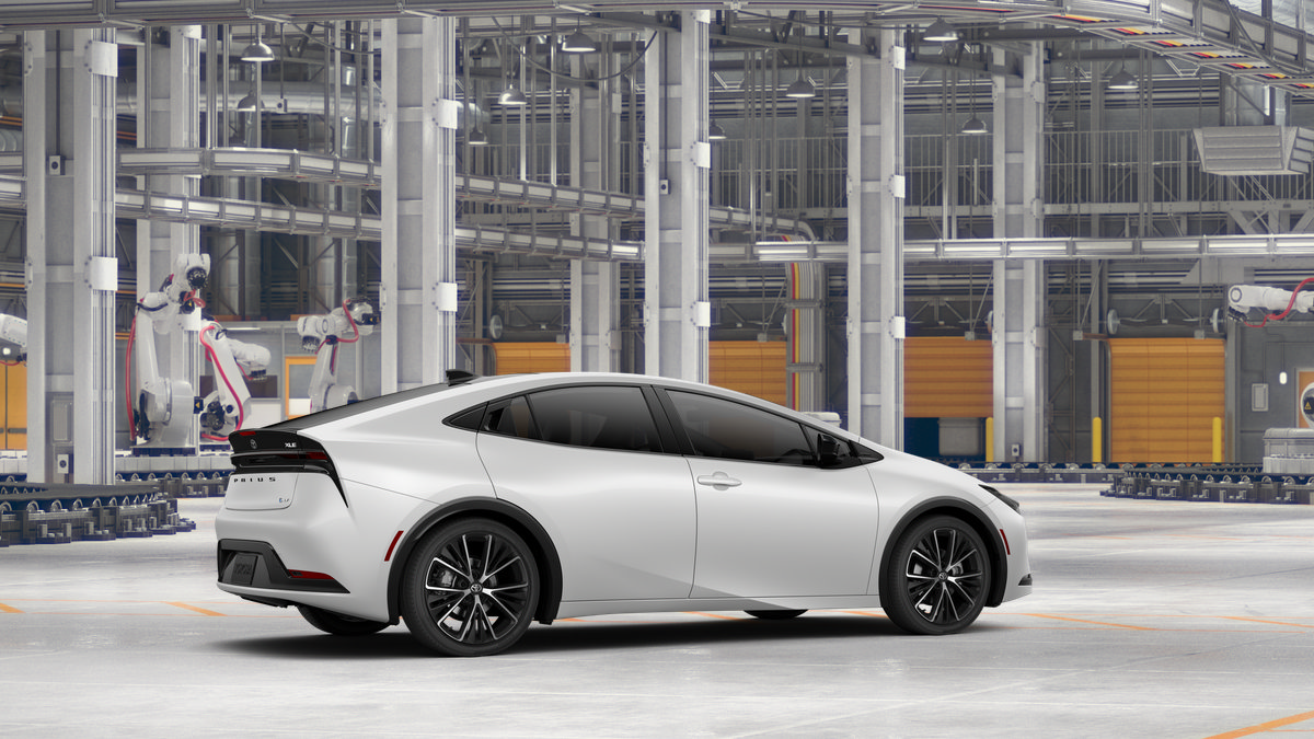 New 2027 Toyota Prius XLE FWD image 11