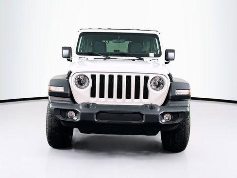 Used 2022 Jeep Wrangler Sport S image 2