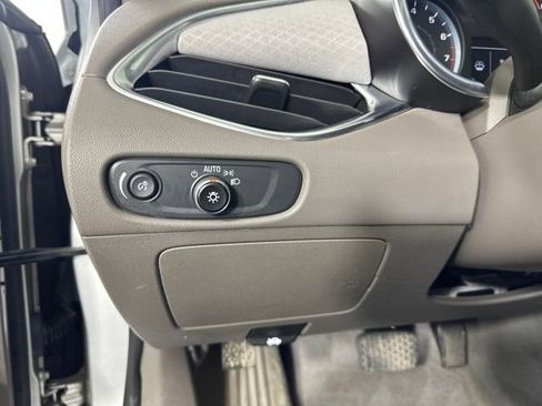 Used 2020 Chevrolet Malibu LT image 19