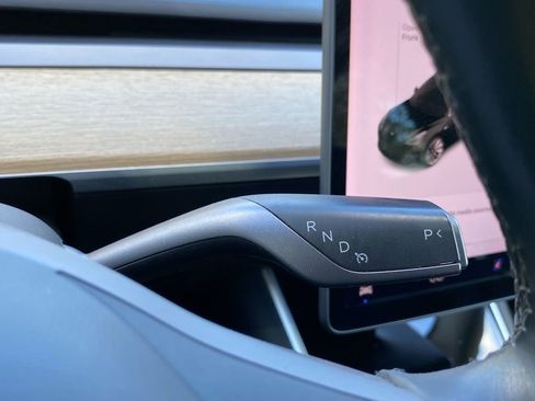 Used 2019 Tesla Model 3 Performance image 30