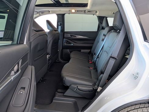 Certified 2026 INFINITI QX60 Luxe w/ Cargo Package image 7