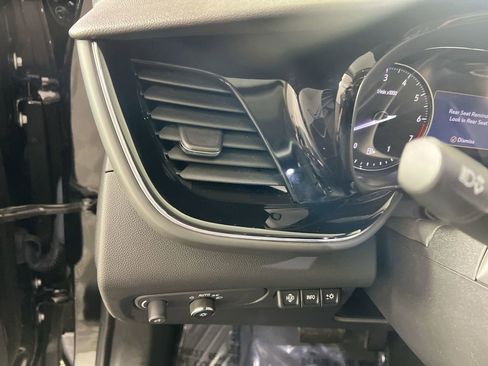 Certified 2023 Buick Envision Avenir image 19