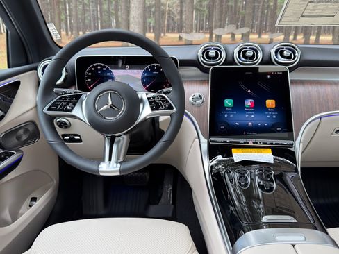 New 2026 Mercedes-Benz GLC 300 4MATIC image 3