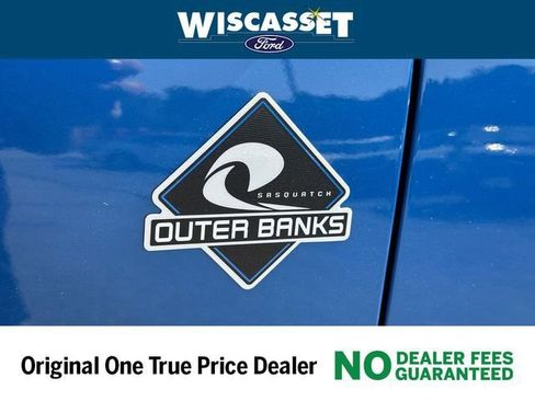 New 2024 Ford Bronco Outer Banks w/ Sasquatch Package image 17