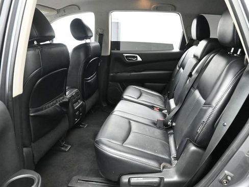 Used 2020 Nissan Pathfinder SL image 15