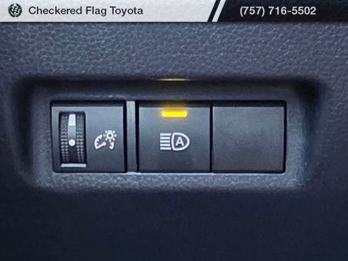 Certified 2025 Toyota RAV4 LE AWD/4WD image 11