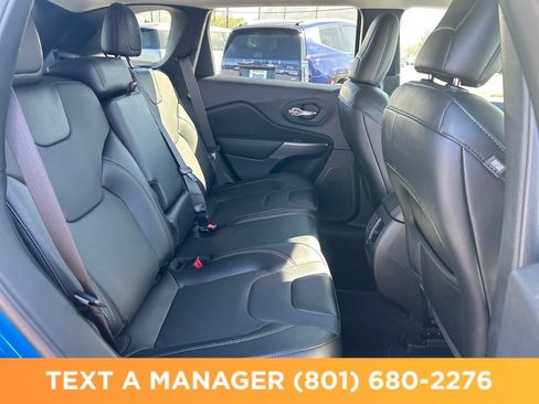 Used 2022 Jeep Cherokee Latitude Lux AWD/4WD image 24