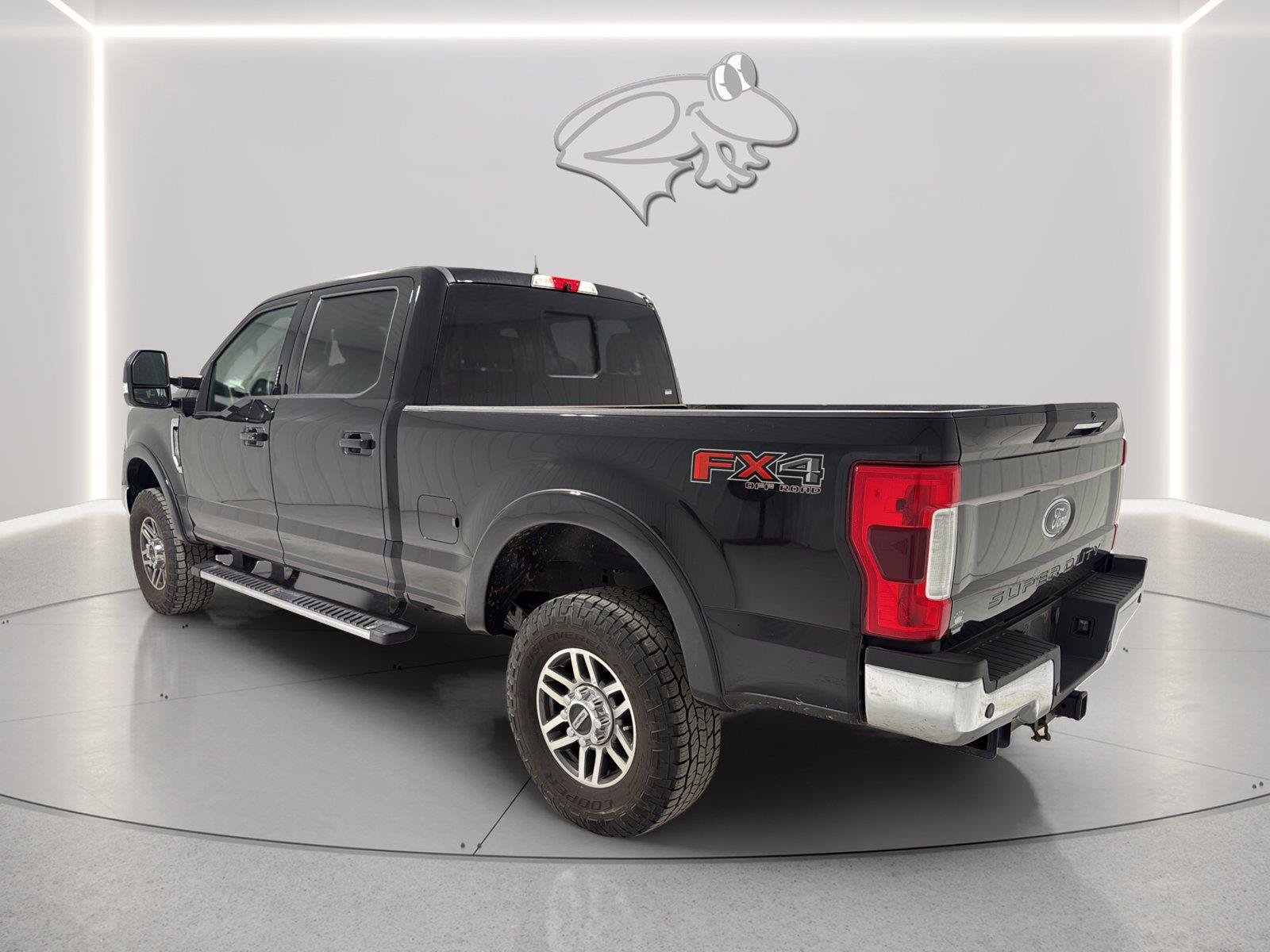 Used 2019 Ford F250 Lariat w/ Lariat Ultimate Package AWD/4WD image 3