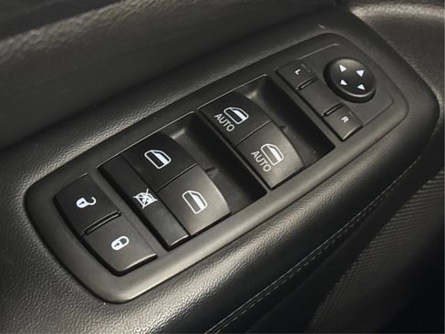 Used 2020 Jeep Grand Cherokee Altitude image 43