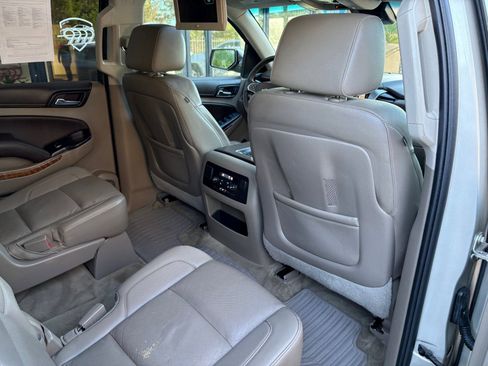 Used 2015 Chevrolet Suburban LTZ image 30