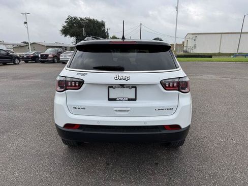 Used 2025 Jeep Compass Limited AWD/4WD image 4