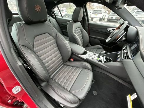 New 2025 Alfa Romeo Giulia AWD w/ Driving Assist Package image 15