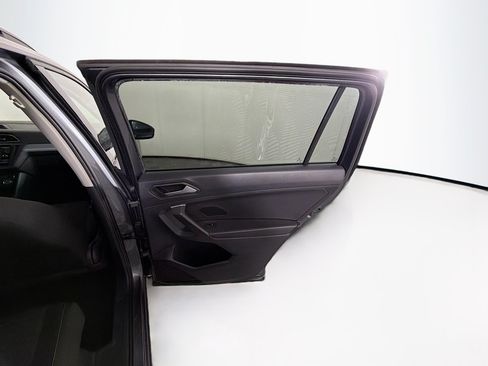 Used 2022 Volkswagen Tiguan S FWD image 28