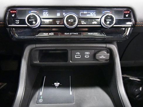 Used 2024 Honda Pilot TrailSport image 27