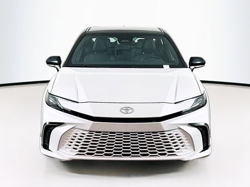 Used 2025 Toyota Camry XSE image 2