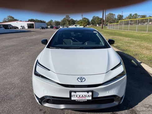New 2026 Toyota Prius XLE image 2
