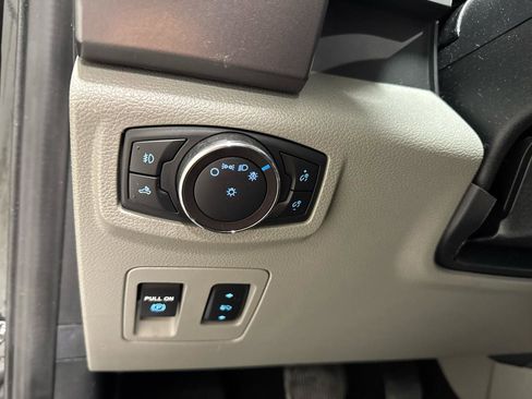 Used 2019 Ford F150 XLT w/ Equipment Group 302A Luxury AWD/4WD image 27