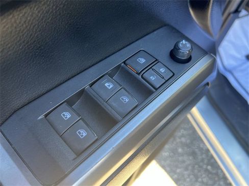 Used 2022 Toyota Tacoma TRD Sport image 13