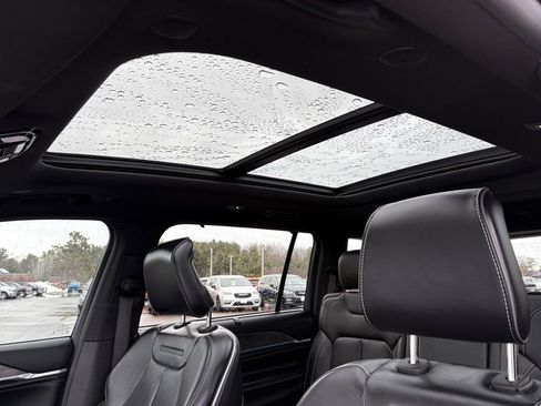 Used 2021 Jeep Grand Cherokee L Overland w/ Luxury Tech Group IV image 19