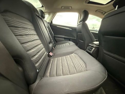 Used 2016 Ford Fusion SE image 17