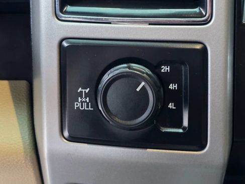 Used 2021 Ford F250 Lariat w/ Lariat Value Package AWD/4WD image 18