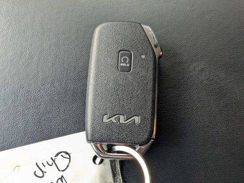 Used 2022 Kia Telluride LX AWD/4WD image 31