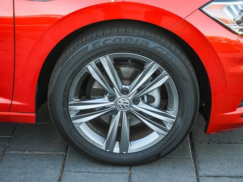 Certified 2021 Volkswagen Jetta R-Line w/ R-Line Cold Weather Package FWD image 12