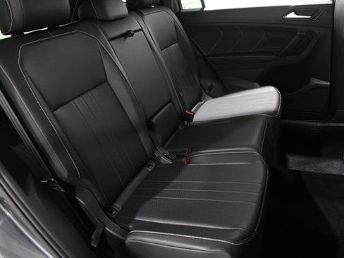 Certified 2023 Volkswagen Tiguan SE R-Line image 18