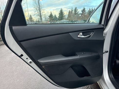 Used 2021 Kia Forte LXS image 19