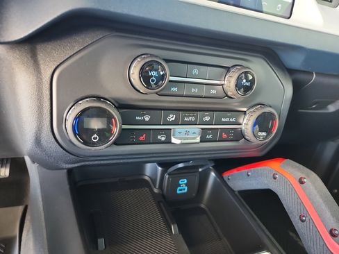 New 2025 Ford Bronco Heritage Edition image 31