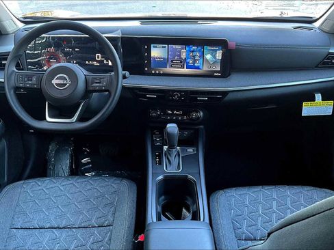 New 2026 Nissan Kicks SV image 5