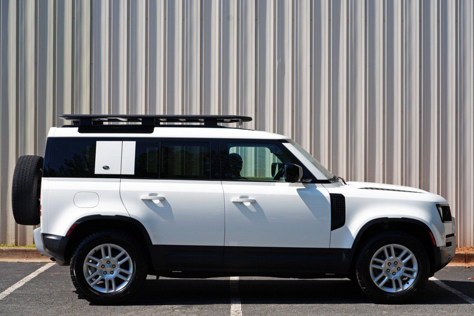 Used 2022 Land Rover Defender 110 S AWD/4WD image 63