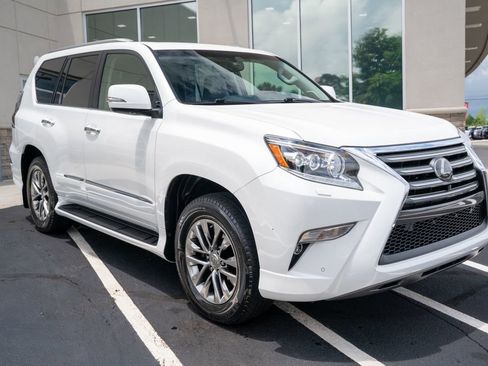 Used 2018 Lexus GX 460 Luxury AWD/4WD image 7
