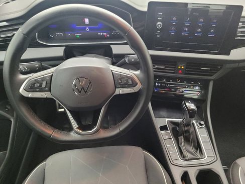 Used 2025 Volkswagen Jetta Sport image 22