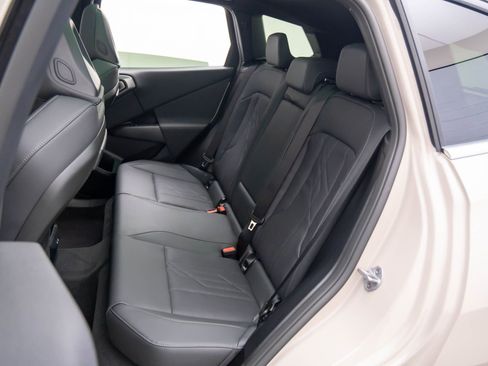 Used 2026 BMW X3 xDrive30 w/ Convenience Package image 16