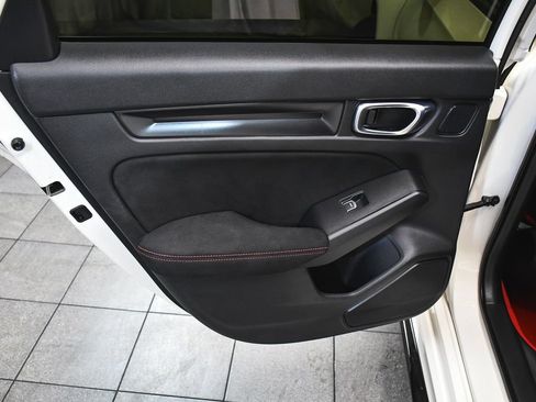 Used 2025 Honda Civic Type R image 11