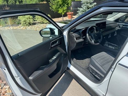 New 2025 Mitsubishi Outlander SE image 22