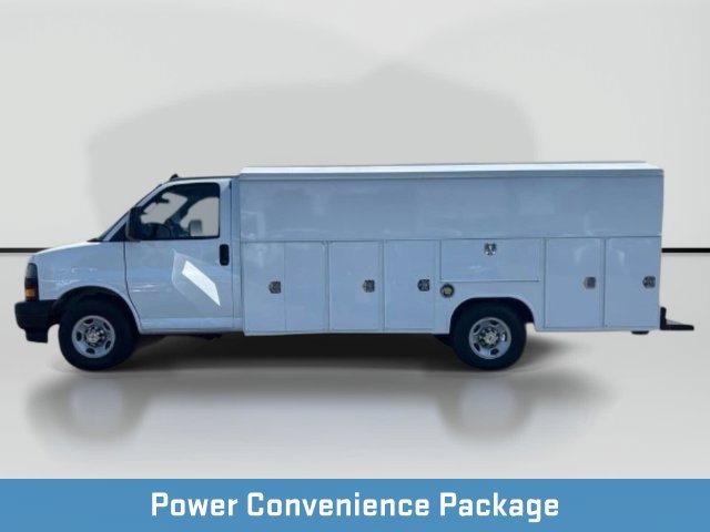 Used 2021 Chevrolet Express 3500 w/ Power Convenience Package RWD image 2