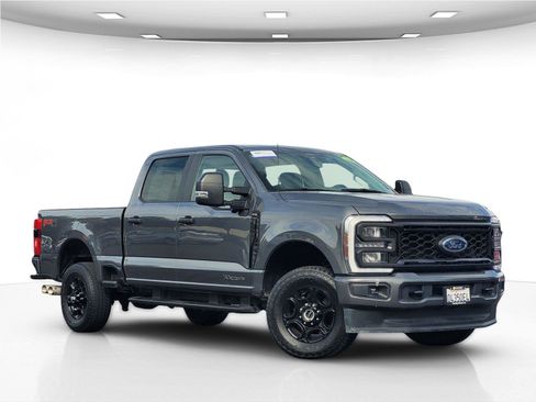 Used 2024 Ford F250 XL w/ STX Appearance Package AWD/4WD image 2