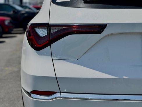 Used 2025 Acura MDX FWD w/ Technology Package image 13