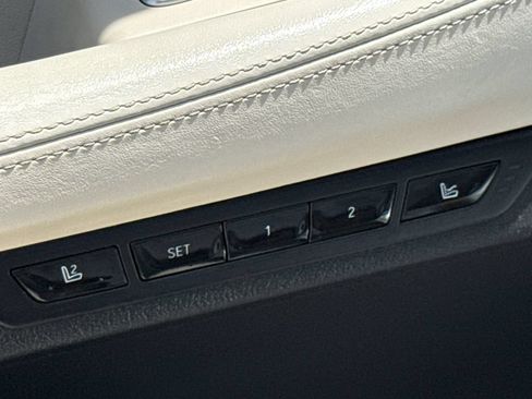 Used 2022 BMW 750Li xDrive AWD/4WD image 22