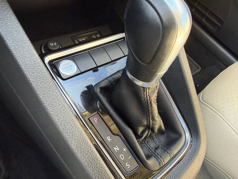 Used 2017 Volkswagen Jetta SEL image 10