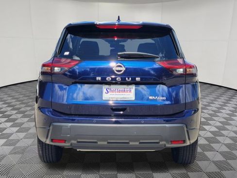 Used 2024 Nissan Rogue SV AWD/4WD image 7