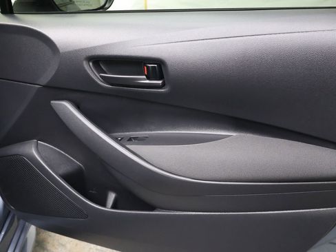 Used 2025 Toyota Corolla LE FWD image 12