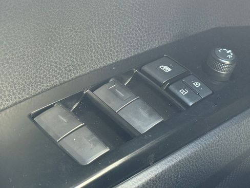 Used 2025 Toyota Camry SE image 25