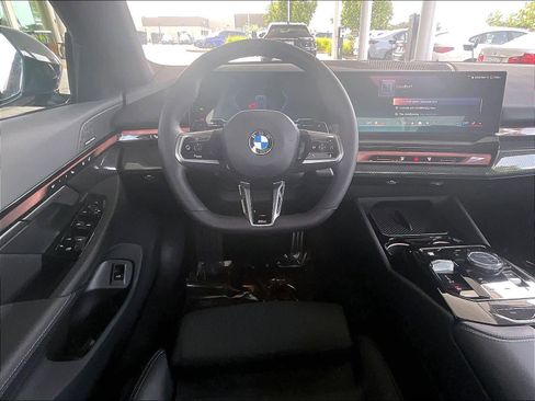 Used 2026 BMW 540i xDrive w/ M Sport Package AWD/4WD image 8