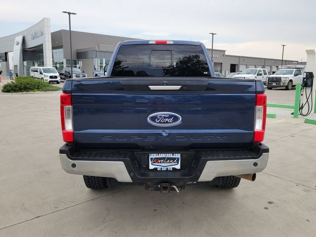 Used 2018 Ford F250 Lariat w/ Lariat Value Package AWD/4WD image 4